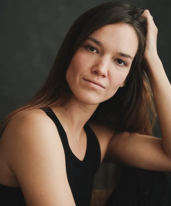 Karen Schlögl — UGC Creator bei Luiz Studios